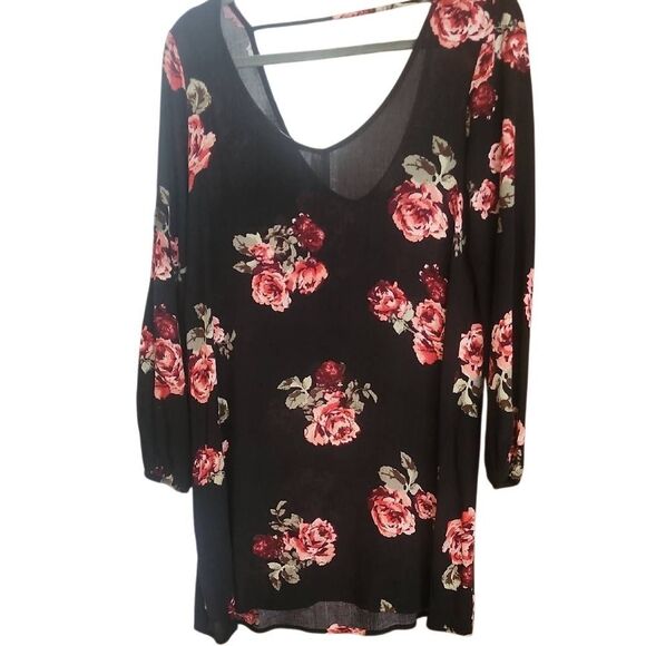 Full Tilt Pink Floral 3/4 Sleeve Tunic - Picture 1 of 2
